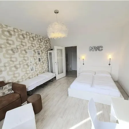 Apartment A-partment • Koeln- Mediapark *
